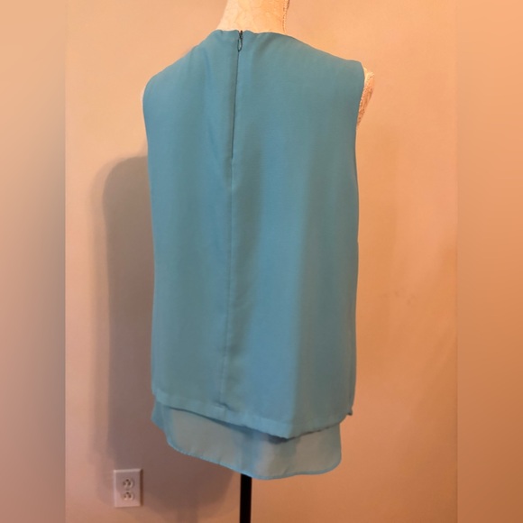 Rose & Olive Blue Sleeveless Top - Picture 3 of 7